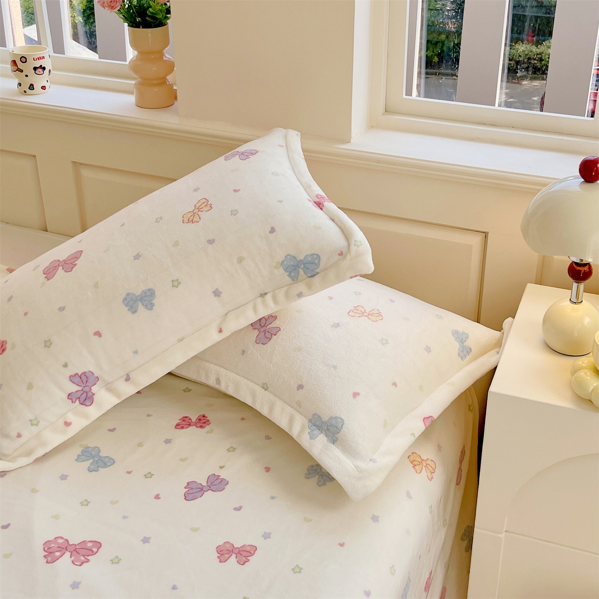 91家纺网 家纺一手货源 找家纺 凯儿家纺 2025新款A类加厚高克重印花牛奶绒单枕套 蝴蝶星空