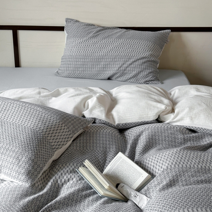 91家纺网 家纺一手货源 找家纺 玛奇朵 2024新品韩国A类侘寂风色织提花双层皱皱纱四件套-流光溢彩系列 流光溢彩-蓝