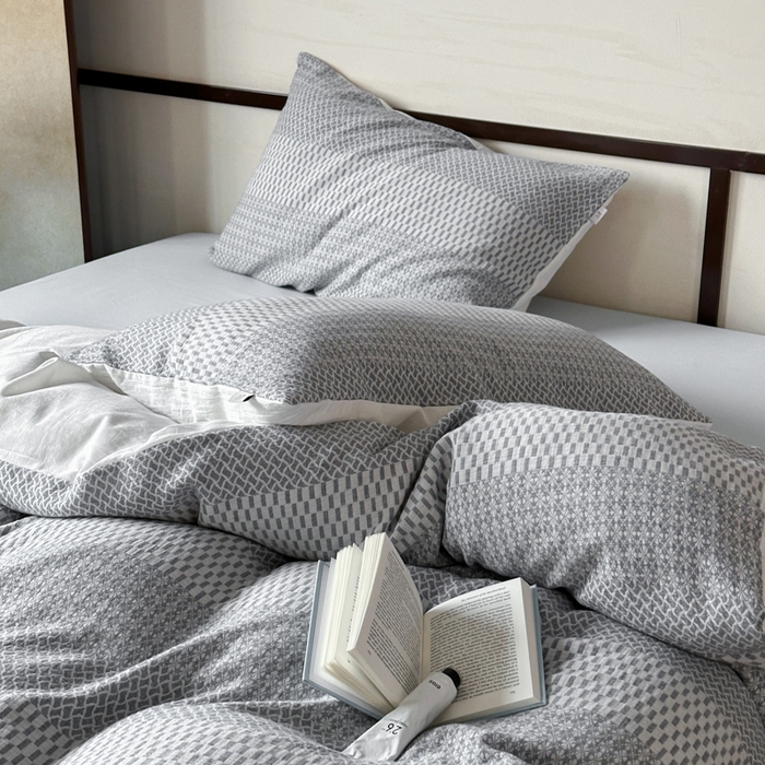 91家纺网 家纺一手货源 找家纺 玛奇朵 2024新品韩国A类侘寂风色织提花双层皱皱纱四件套-流光溢彩系列 流光溢彩-蓝