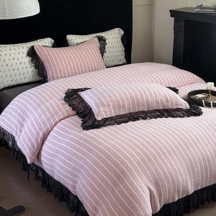 91家纺网 家纺一手货源 找家纺 （总）玛奇朵 2024新品法式蕾丝网纱花边款A类色织皱皱纱系列四件套-梅里达情人