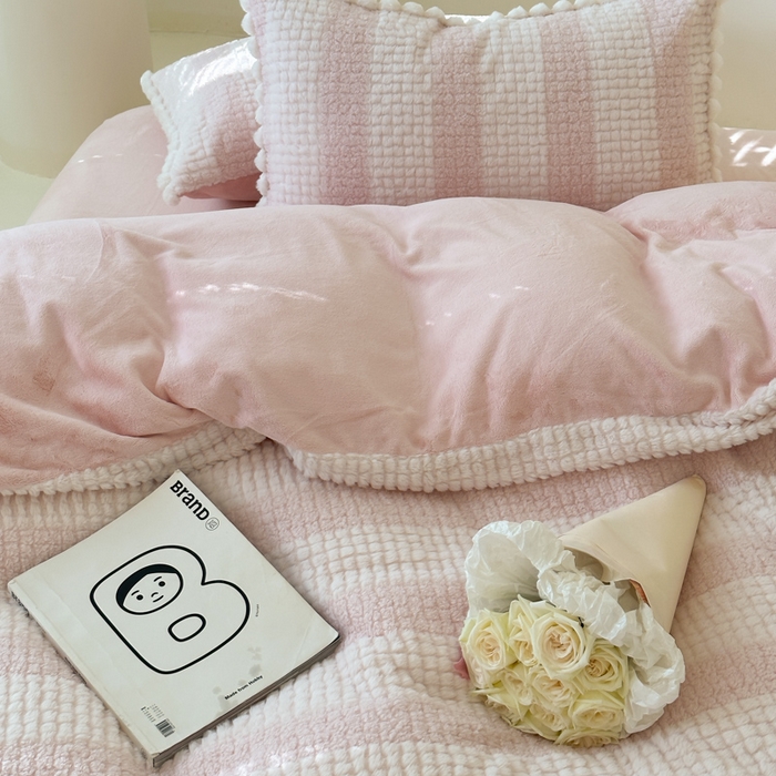 91家纺网 家纺一手货源 找家纺 （总）玛奇朵 2024秋冬新品泰兔绒提花四件套-朵以系列