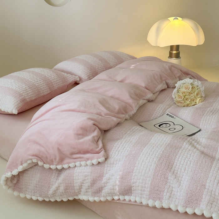 91家纺网 家纺一手货源 找家纺 （总）玛奇朵 2024秋冬新品泰兔绒提花四件套-朵以系列