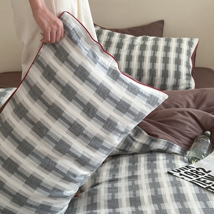 91家纺网 家纺一手货源 找家纺 （总）玛奇朵 2024秋冬新品韩国A类色织提花双层皱皱纱四件套-摩登