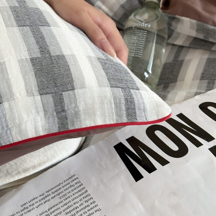 91家纺网 家纺一手货源 找家纺 （总）玛奇朵 2024秋冬新品韩国A类色织提花双层皱皱纱四件套-摩登