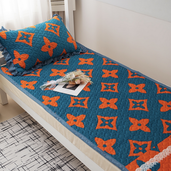 91家纺网 家纺一手货源 找家纺 （总）珍爱家纺 2025新款热款学生宿舍两用牛奶绒床盖单人加厚绗缝绒毯铺垫通用