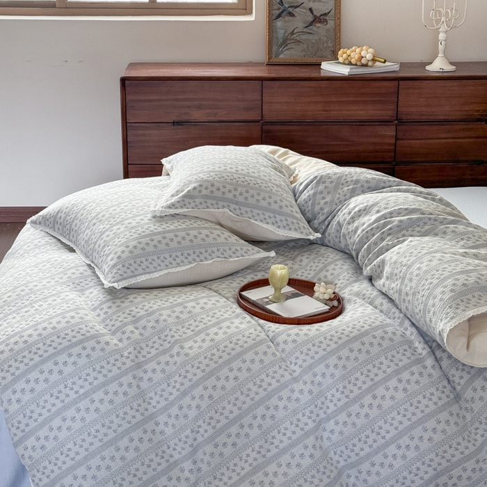 91家纺网 家纺一手货源 找家纺 玛奇朵 2025新品文艺清新色织双层皱皱纱四件套-春熙里系列 春熙里-蓝