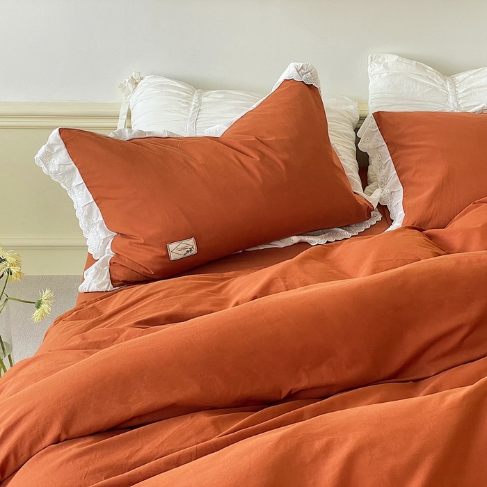 91家纺网 家纺一手货源 找家纺 贝尔 PELLHOME 全棉水洗棉镂空刺绣宽花边套件场景二（可抖音代发） 焦糖桔