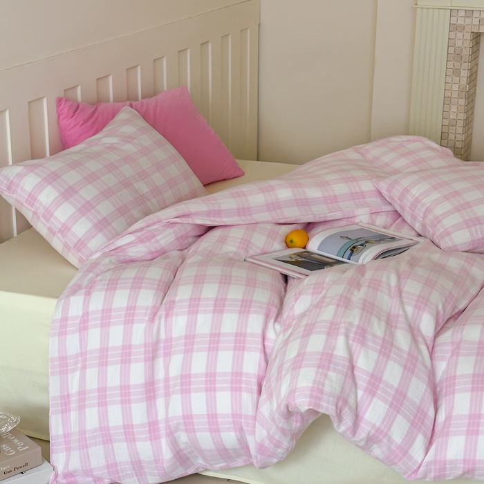 91家纺网 家纺一手货源 找家纺 玛奇朵 2025春夏新品A类全棉水洗色织双层皱纱四件套-森系格纹 森系格纹-白桃粉（黄色床单）