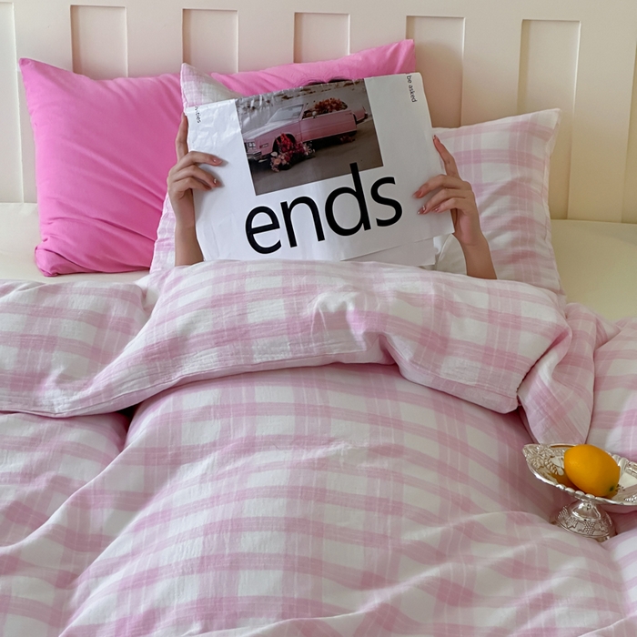 91家纺网 家纺一手货源 找家纺 玛奇朵 2025春夏新品A类全棉水洗色织双层皱纱四件套-森系格纹 森系格纹-白桃粉（黄色床单）