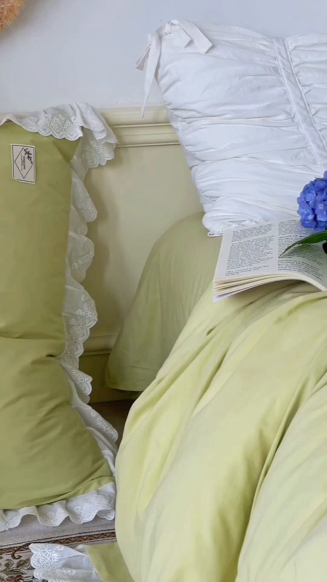91家纺网 家纺一手货源 找家纺 贝尔 PELLHOME 全棉水洗棉镂空刺绣宽花边套件场景二（可抖音代发） 蔓青绿