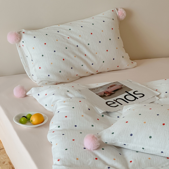 91家纺网 家纺一手货源 找家纺 （总）玛奇朵 2025新品全棉A类双层皱皱纱彩色啵啵四件套-毛球款