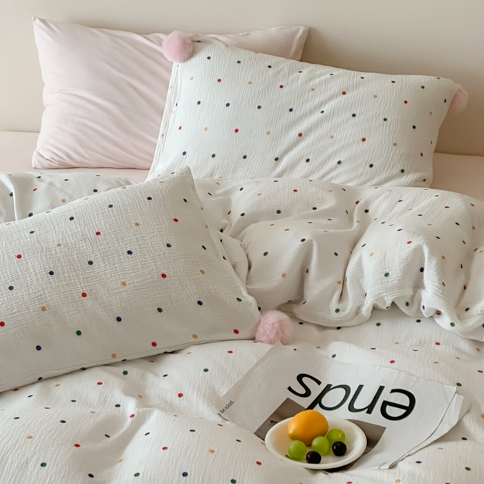 91家纺网 家纺一手货源 找家纺 （总）玛奇朵 2025新品全棉A类双层皱皱纱彩色啵啵四件套-毛球款