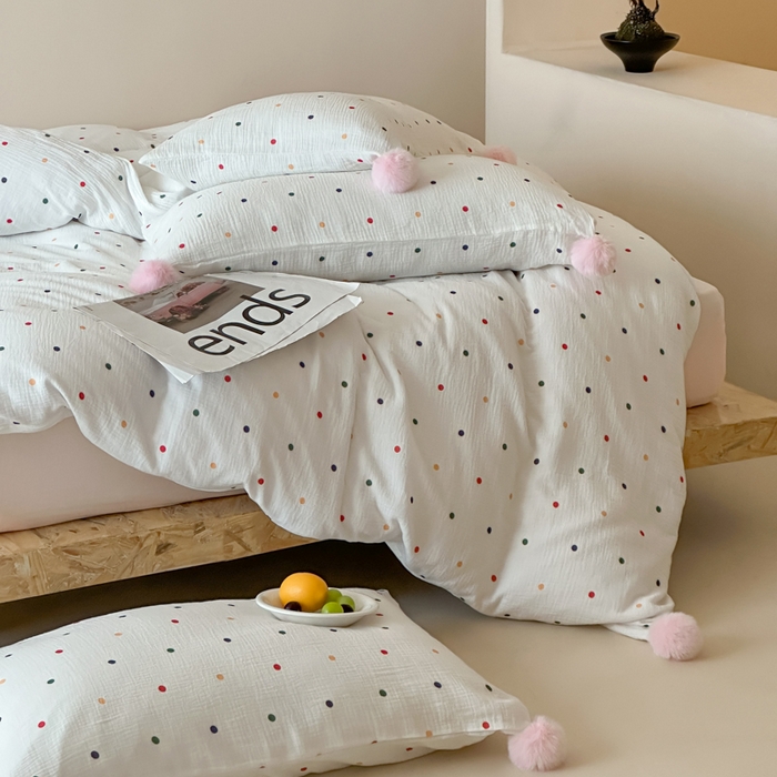 91家纺网 家纺一手货源 找家纺 （总）玛奇朵 2025新品全棉A类双层皱皱纱彩色啵啵四件套-毛球款