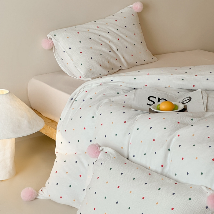 91家纺网 家纺一手货源 找家纺 （总）玛奇朵 2025新品全棉A类双层皱皱纱彩色啵啵四件套-毛球款