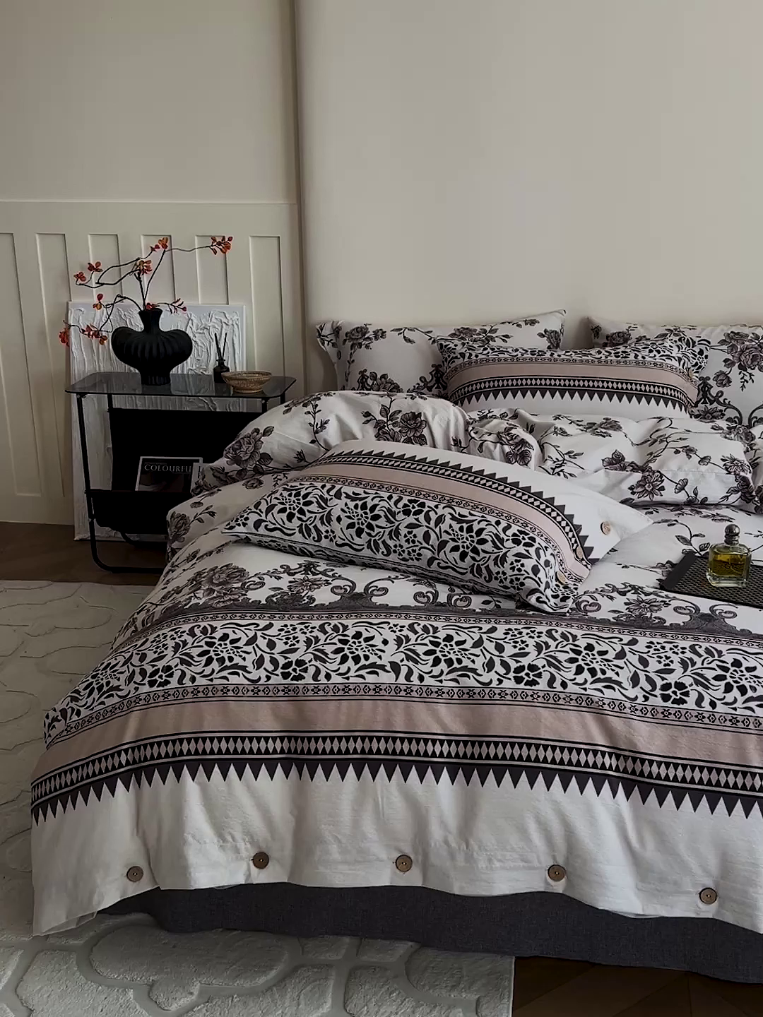 91家纺网 家纺一手货源 找家纺 典曼家纺 2025新款亚麻原麻棉麻纽扣款四件套 粉黛