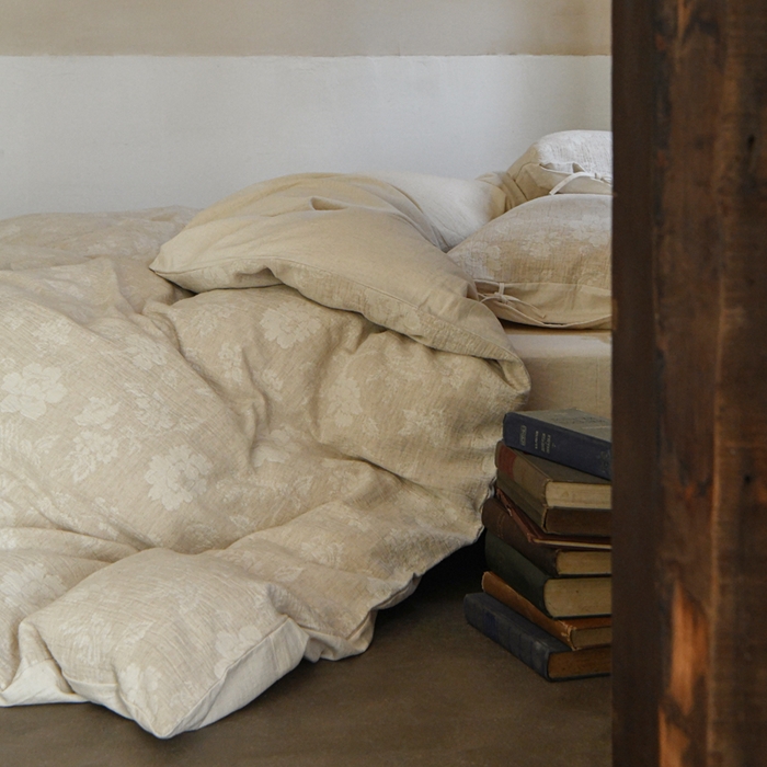 91家纺网 家纺一手货源 找家纺 玛奇朵 2025新款色织棉麻双层皱纱四件套 花香馥郁