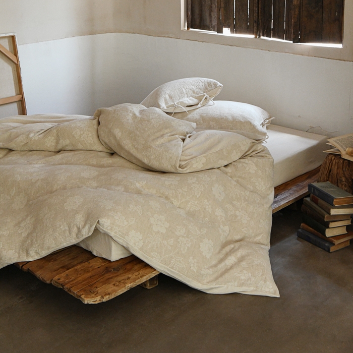 91家纺网 家纺一手货源 找家纺 玛奇朵 2025新款色织棉麻双层皱纱四件套 花香馥郁