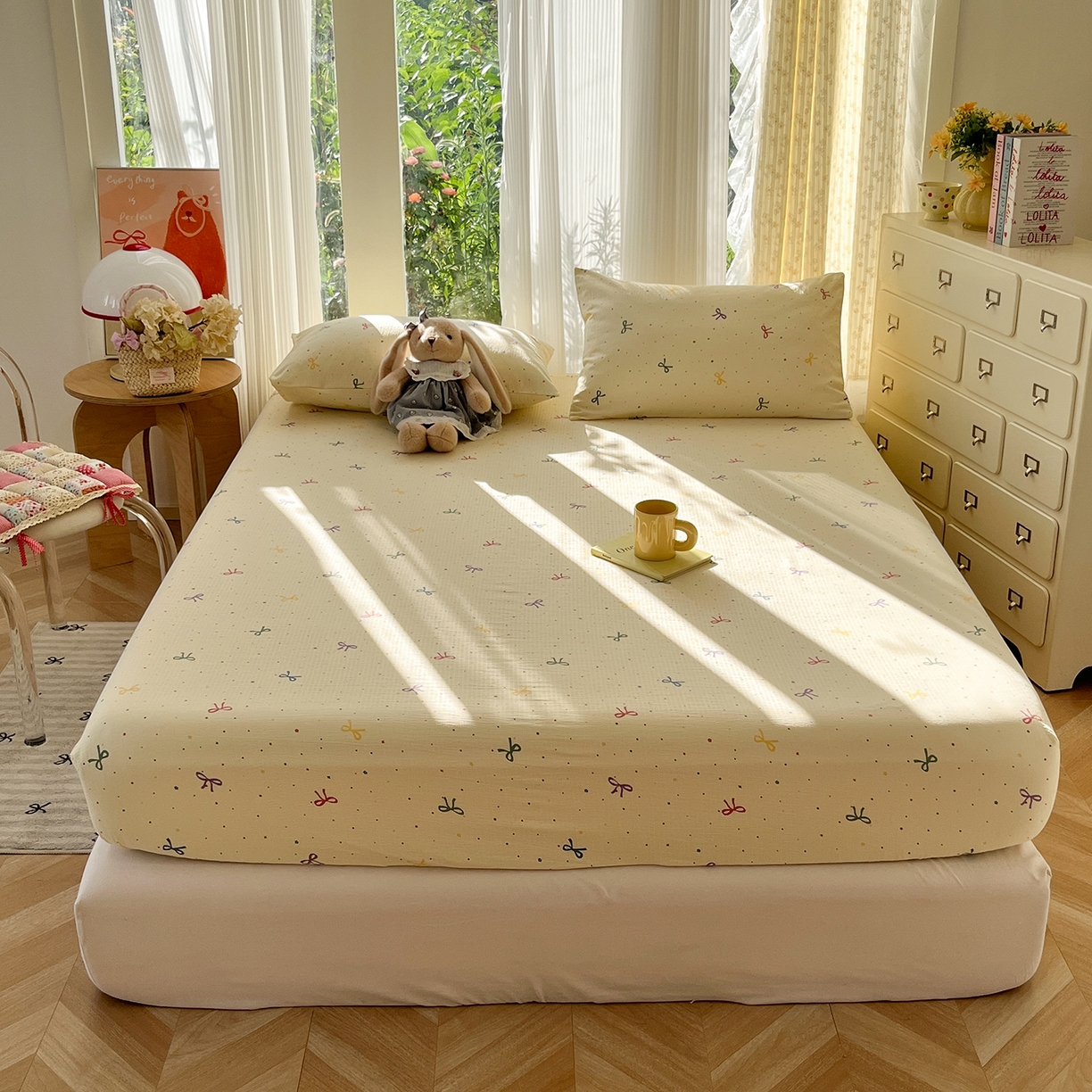 91家纺网 家纺一手货源 找家纺 沐芷 2025 沐芷A类双层纱床笠单件/床笠三件套  床笠款床罩床垫保护套罩 蜡笔画