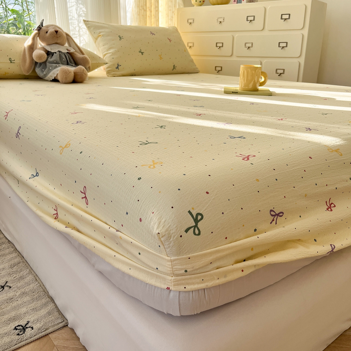 91家纺网 家纺一手货源 找家纺 沐芷 2025 沐芷A类双层纱床笠单件/床笠三件套  床笠款床罩床垫保护套罩 蜡笔画