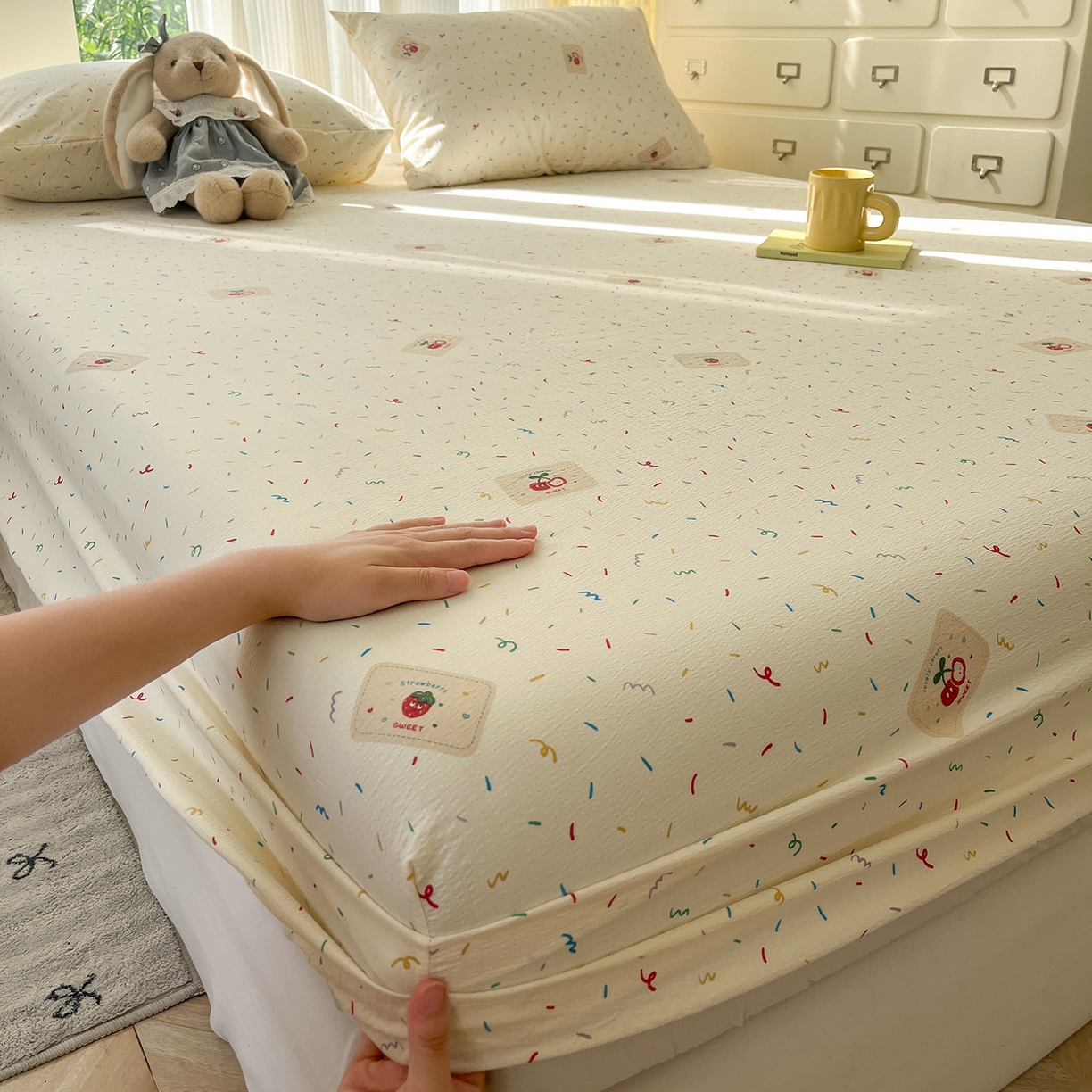 91家纺网 家纺一手货源 找家纺 沐芷 2025 沐芷A类双层纱床笠单件/床笠三件套  床笠款床罩床垫保护套罩 草莓糖霜