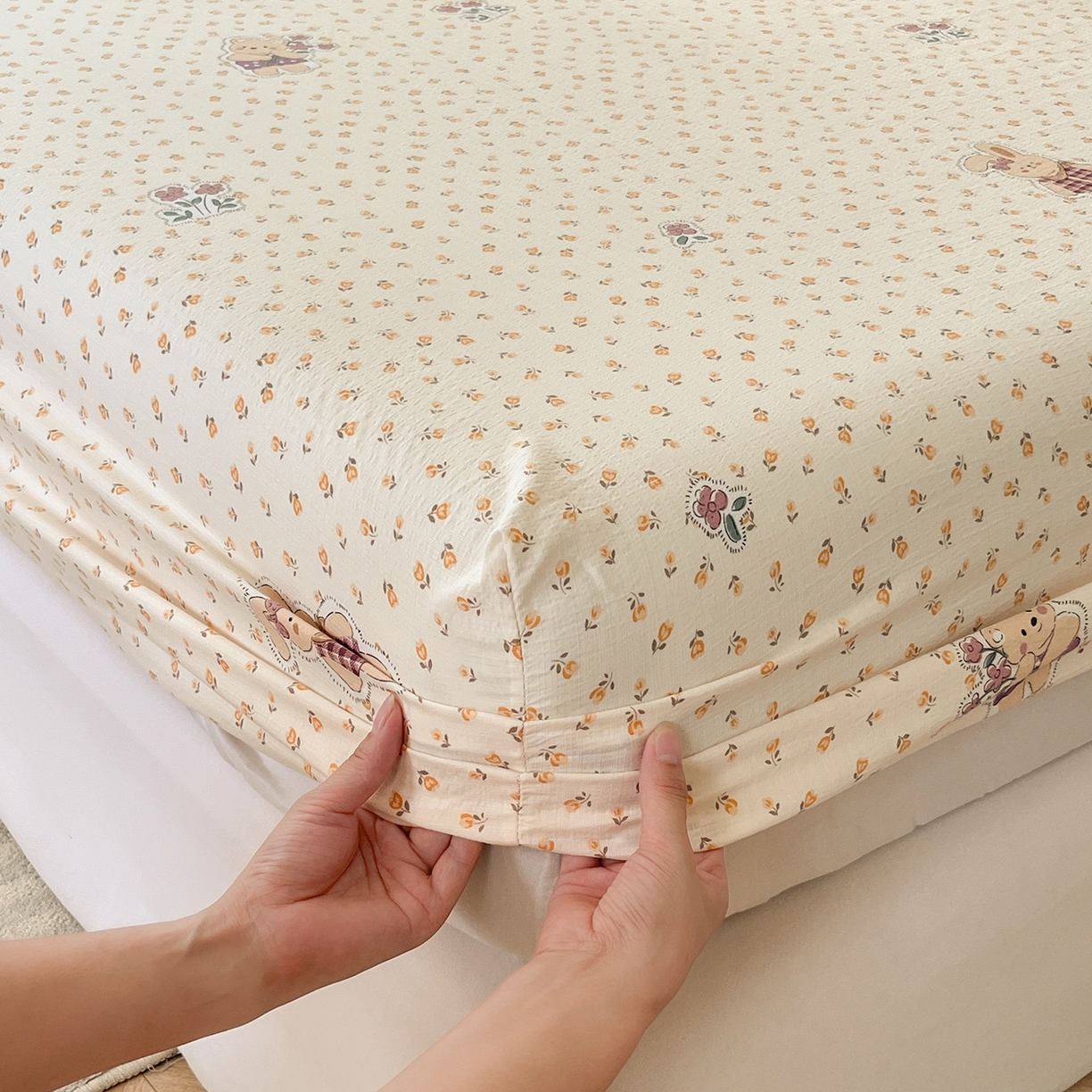 91家纺网 家纺一手货源 找家纺 沐芷 2025 沐芷A类双层纱床笠单件/床笠三件套  床笠款床罩床垫保护套罩 春日小熊