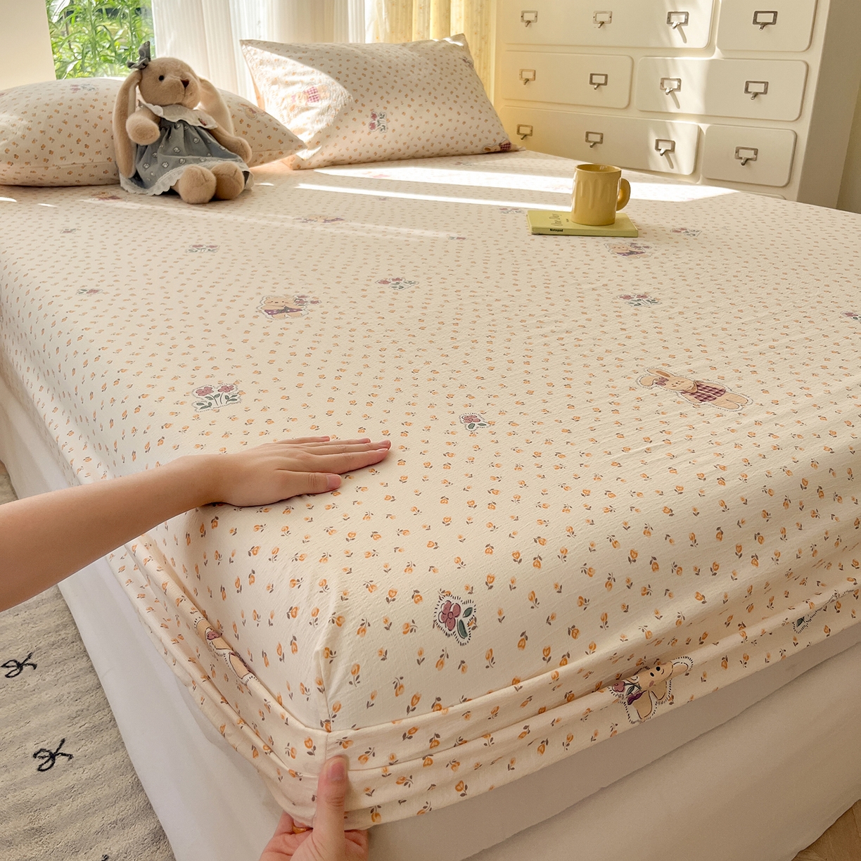 91家纺网 家纺一手货源 找家纺 沐芷 2025 沐芷A类双层纱床笠单件/床笠三件套  床笠款床罩床垫保护套罩 春日小熊