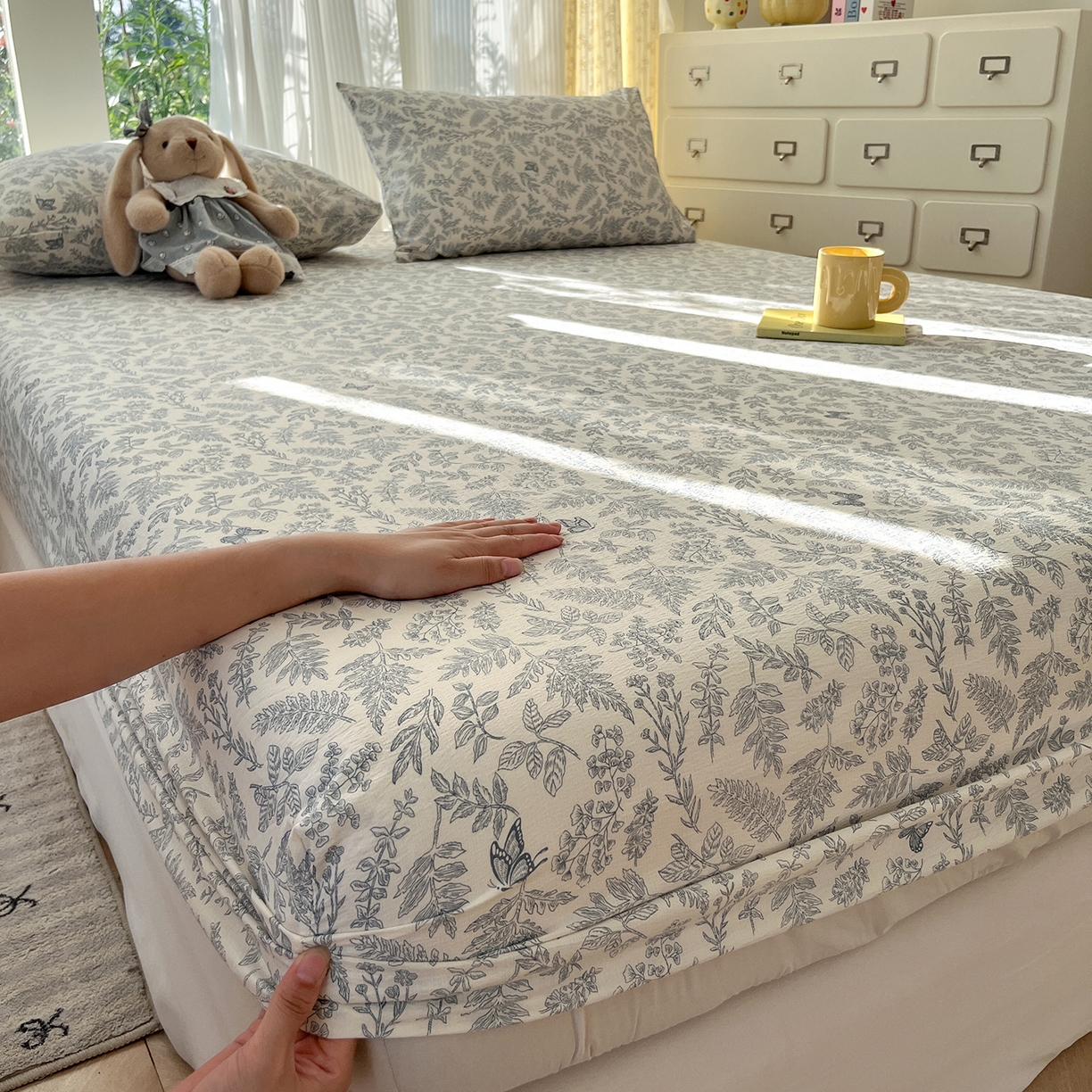 91家纺网 家纺一手货源 找家纺 沐芷 2025 沐芷A类双层纱床笠单件/床笠三件套  床笠款床罩床垫保护套罩 东方草木