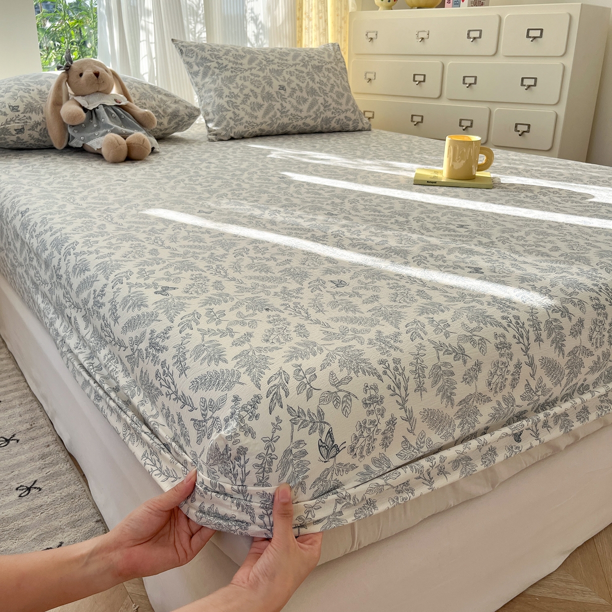 91家纺网 家纺一手货源 找家纺 沐芷 2025 沐芷A类双层纱床笠单件/床笠三件套  床笠款床罩床垫保护套罩 东方草木