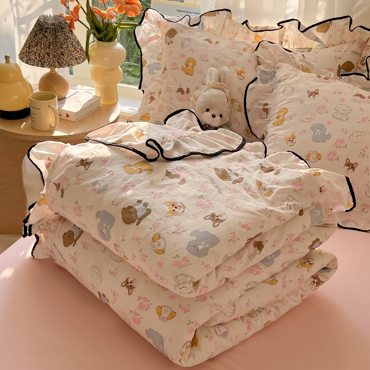 91家纺网 家纺一手货源 找家纺 （总）韩巢家纺 2025新款水洗棉大花边被套四件套直播热销款学生宿舍被罩床单三件套（提供卖家秀）