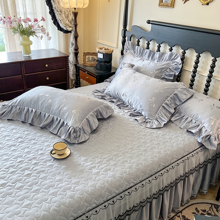 91家纺网 家纺一手货源 找家纺 网红馆（ck家纺）2025新款提花蕾丝边床裙三件套-相思蝶 相思蝶-灰