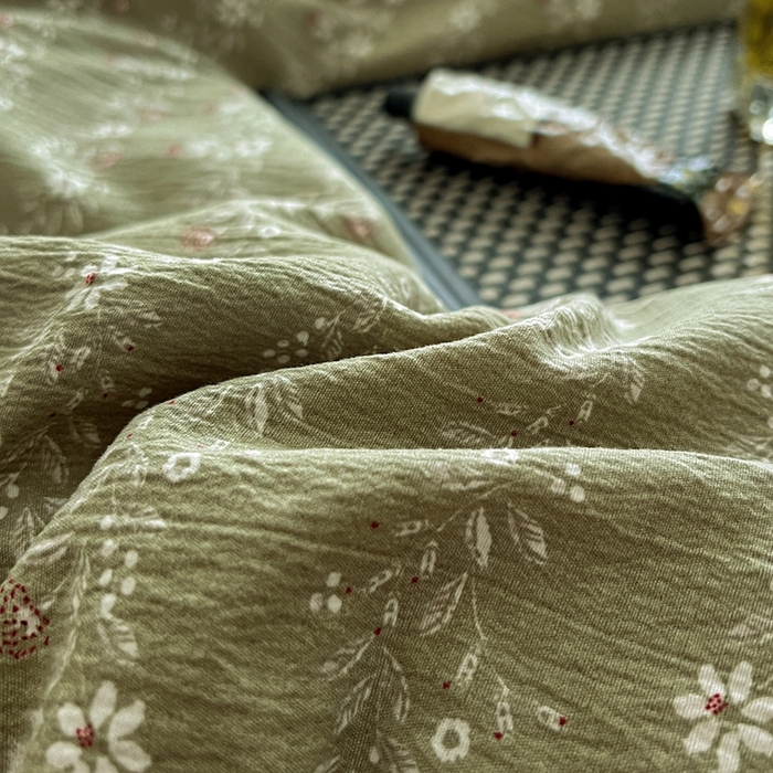 91家纺网 家纺一手货源 找家纺 仟网汇  2025新款亚麻纽扣款四件套 复古绿