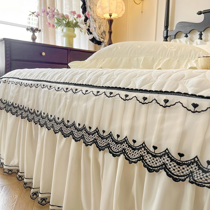 91家纺网 家纺一手货源 找家纺 网红馆（ck家纺）2025新款提花蕾丝边床裙三件套-相思蝶 相思蝶-米