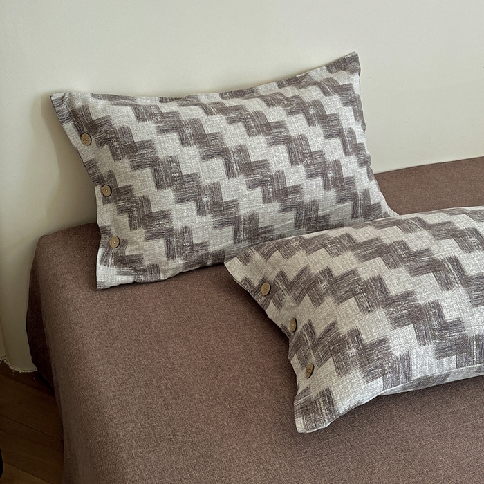 91家纺网 家纺一手货源 找家纺 仟网汇  2025新款亚麻纽扣款四件套 格律