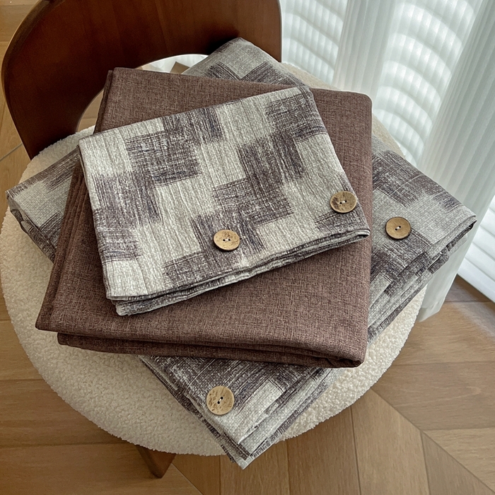 91家纺网 家纺一手货源 找家纺 仟网汇  2025新款亚麻纽扣款四件套 格律