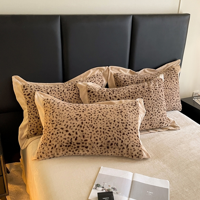 91家纺网 家纺一手货源 找家纺 库里梦家纺 2025新款网红直播爆款獭兔毛豹纹-A版兔毛绒B版牛奶绒四件套-豹纹 深咖豹纹-卡其