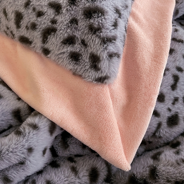 91家纺网 家纺一手货源 找家纺 库里梦家纺 2025新款网红直播爆款獭兔毛豹纹-A版兔毛绒B版牛奶绒四件套-豹纹 深灰豹纹-粉