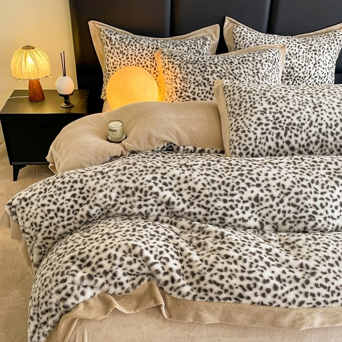 91家纺网 家纺一手货源 找家纺 库里梦家纺 2025新款网红直播爆款獭兔毛豹纹-A版兔毛绒B版牛奶绒四件套-豹纹 豹纹-米色