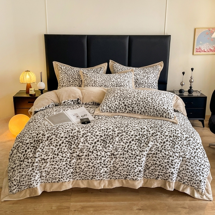 91家纺网 家纺一手货源 找家纺 库里梦家纺 2025新款网红直播爆款獭兔毛豹纹-A版兔毛绒B版牛奶绒四件套-豹纹 豹纹-米色