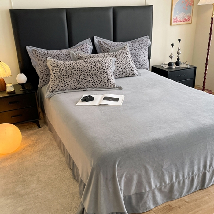 91家纺网 家纺一手货源 找家纺 库里梦家纺 2025新款网红直播爆款獭兔毛豹纹-A版兔毛绒B版牛奶绒四件套-豹纹 豹纹-灰