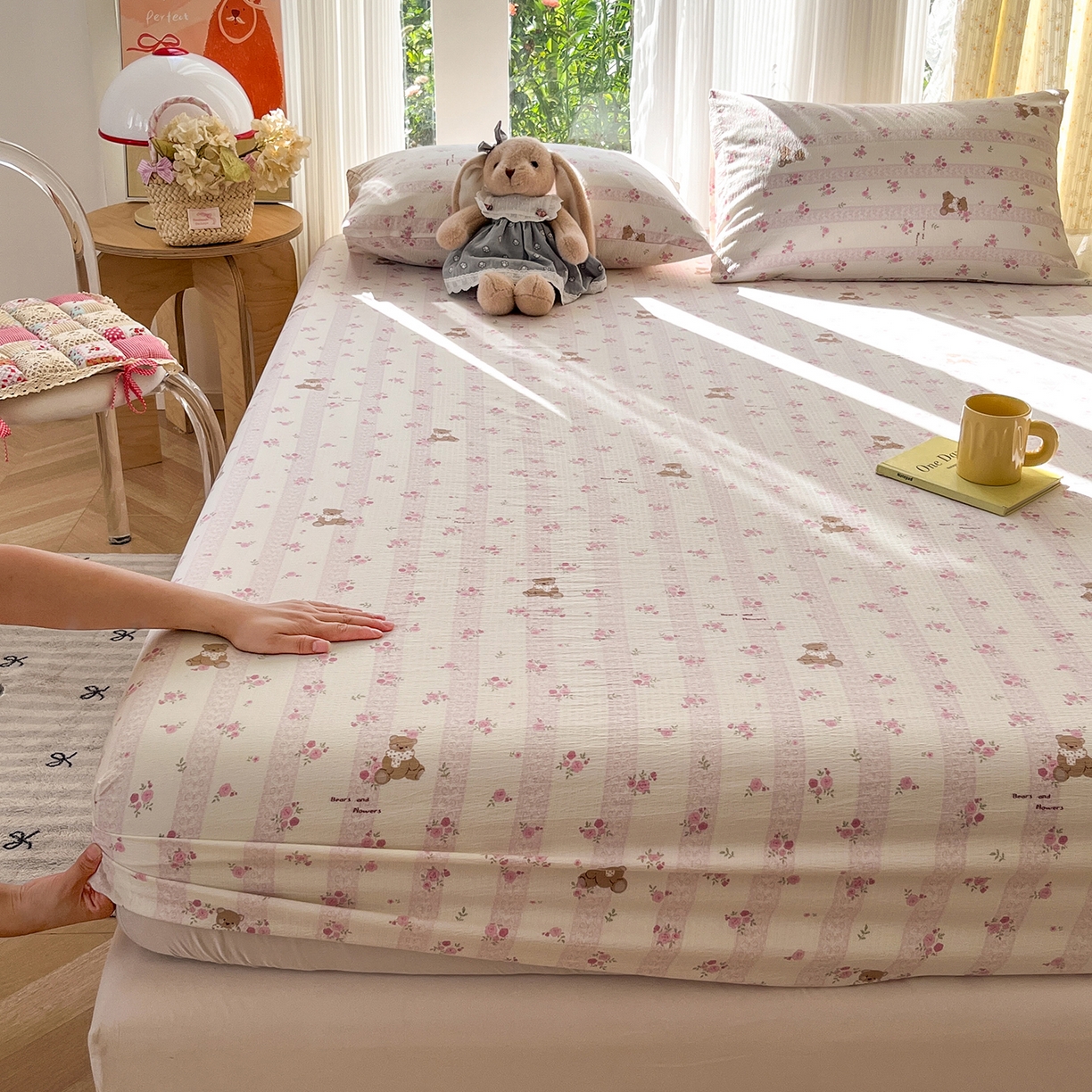 91家纺网 家纺一手货源 找家纺 沐芷 2025 沐芷A类双层纱床笠单件/床笠三件套  床笠款床罩床垫保护套罩 玫瑰熊