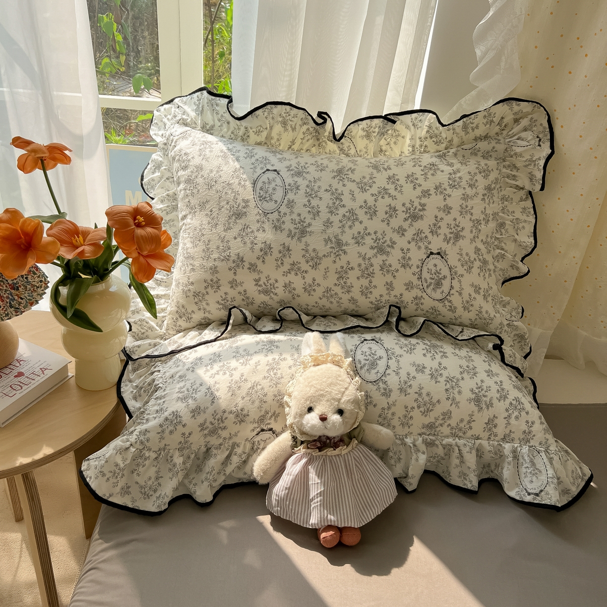 91家纺网 家纺一手货源 找家纺 韩巢家纺 2025新款水洗棉大花边被套四件套直播热销款学生宿舍被罩床单三件套（提供卖家秀） 花时宇间【大花边款】