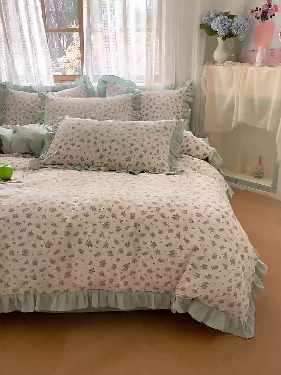 91家纺网 家纺一手货源 找家纺 库里梦家纺 2025新款韩版花边小清新色织水洗双层纱木棉四件套 语彩