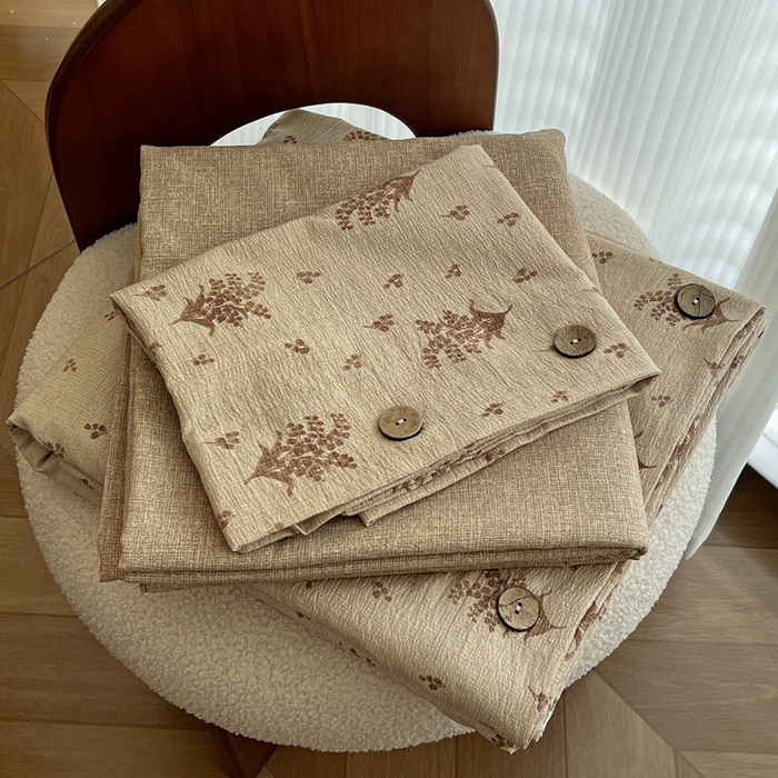 91家纺网 家纺一手货源 找家纺 仟网汇  2025新款亚麻纽扣款四件套 秋意