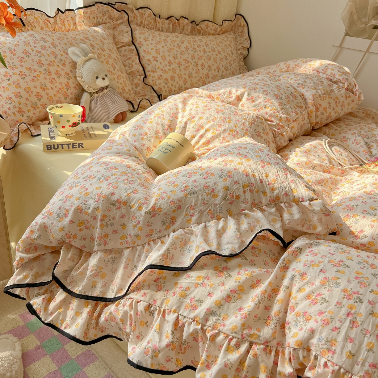 91家纺网 家纺一手货源 找家纺 韩巢家纺 2025新款水洗棉大花边被套四件套直播热销款学生宿舍被罩床单三件套（提供卖家秀） 久期诗朵-黄【大花边款】