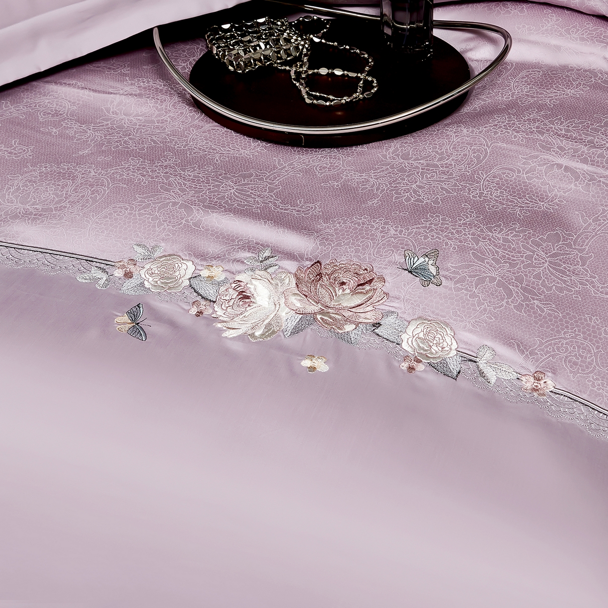 91家纺网 家纺一手货源 找家纺 U品汇 2025新款60S双股120支贡缎长绒棉提花纯棉全棉刺绣花四件套高端礼盒工艺款-夕颜 夕颜-浪漫紫