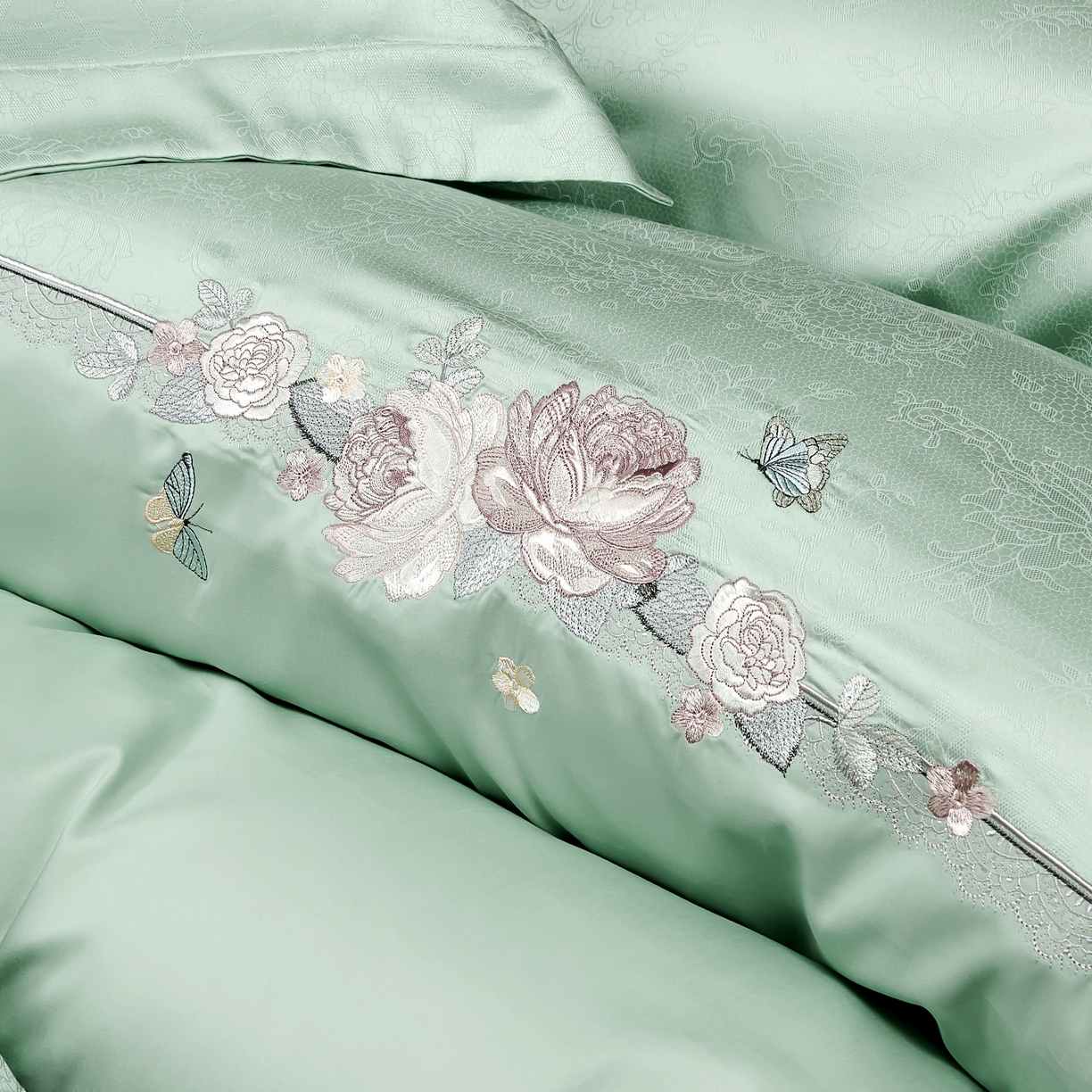 91家纺网 家纺一手货源 找家纺 U品汇 2025新款60S双股120支贡缎长绒棉提花纯棉全棉刺绣花四件套高端礼盒工艺款-夕颜 夕颜-松树绿