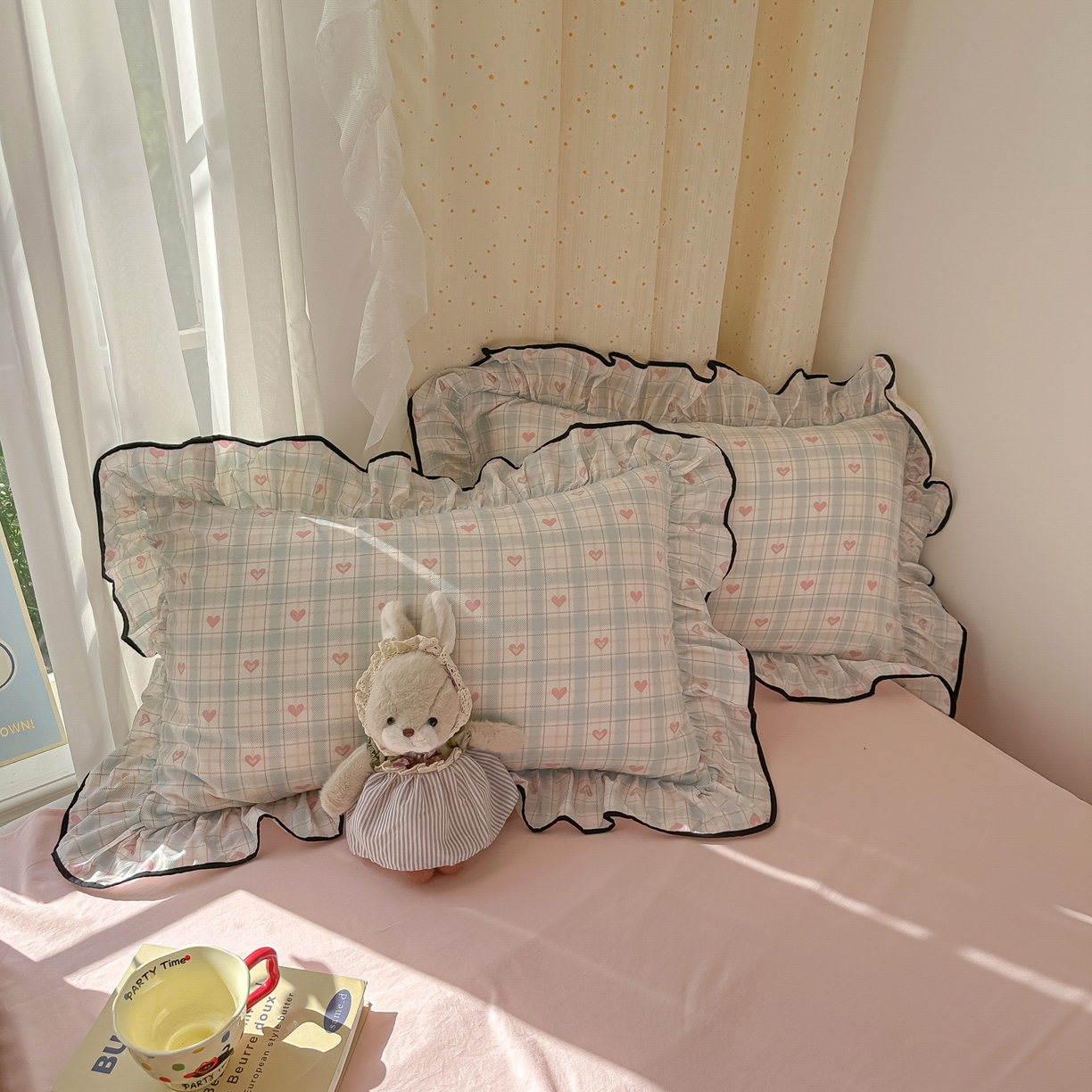 91家纺网 家纺一手货源 找家纺 韩巢家纺 2025新款水洗棉大花边被套四件套直播热销款学生宿舍被罩床单三件套（提供卖家秀） 温暖粉心【大花边款】