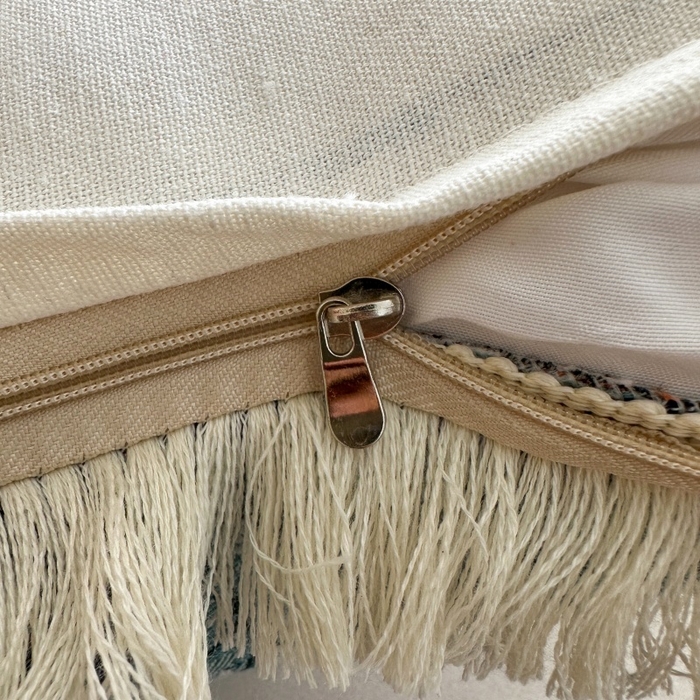 91家纺网 家纺一手货源 找家纺 （总）新奇异 2025新款排苏流苏色织提花抱枕