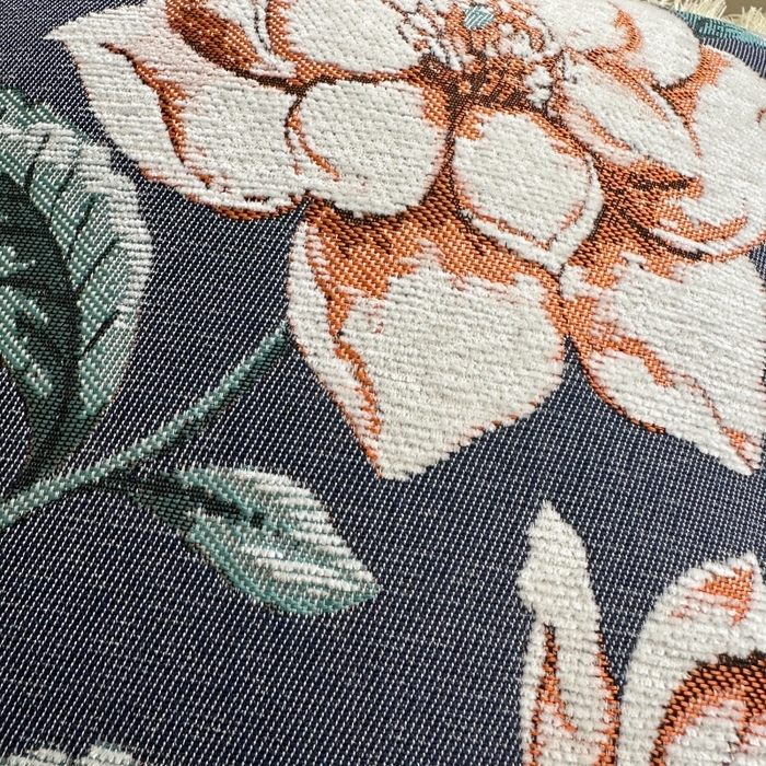 91家纺网 家纺一手货源 找家纺 （总）新奇异 2025新款排苏流苏色织提花抱枕