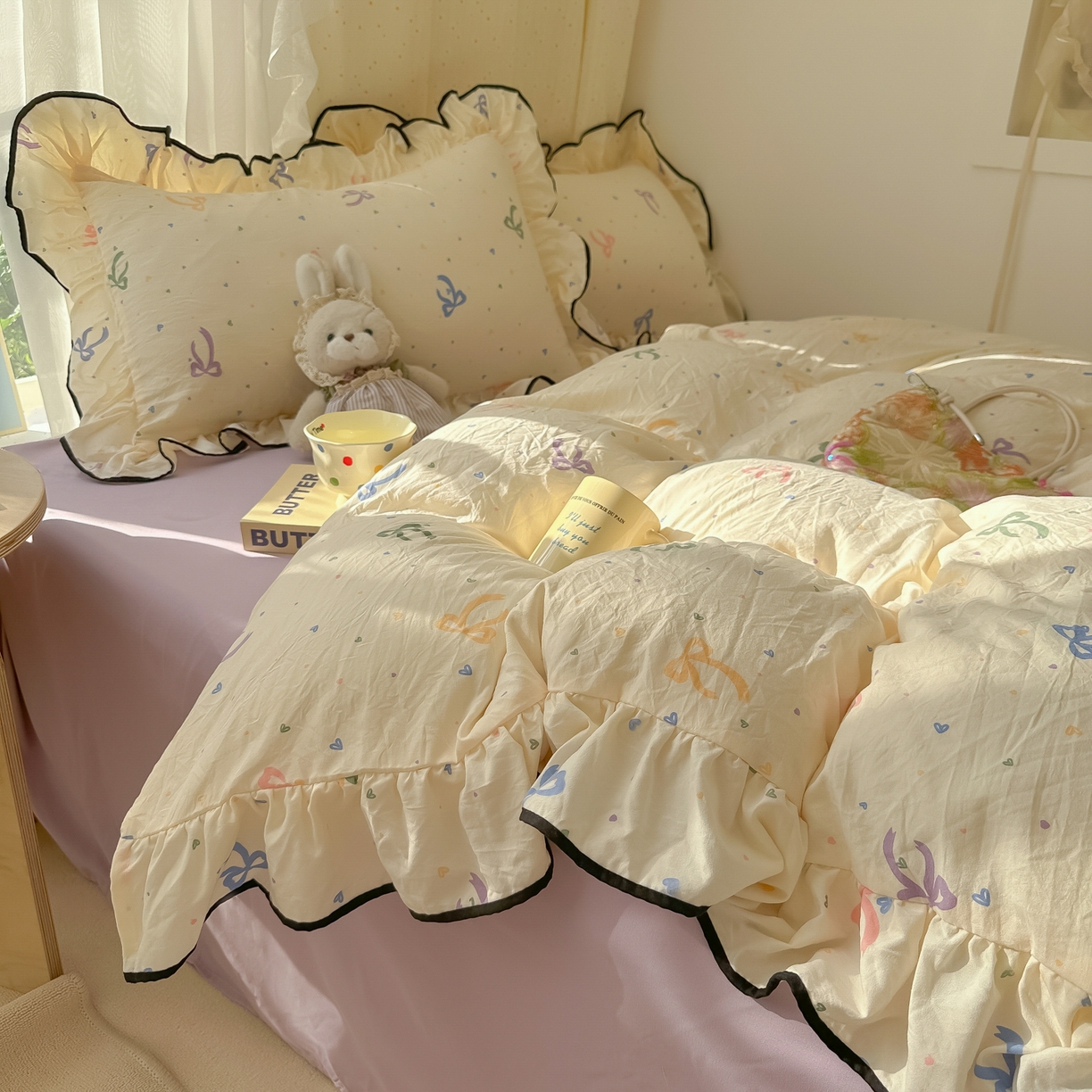 91家纺网 家纺一手货源 找家纺 韩巢家纺 2025新款水洗棉大花边被套四件套直播热销款学生宿舍被罩床单三件套（提供卖家秀） 星梦蝶结【大花边款】